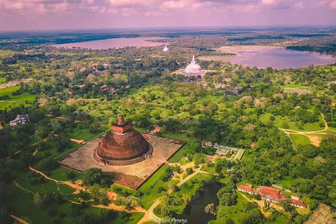 Anuradhapura & Polonnaruwa Heritage Tour – 1 Day Ancient Kingdoms Experience - Image 7